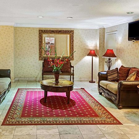 Ramada Overland Park Mission Buitenkant foto